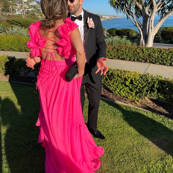 Mac Duggal Iconic Ruffle Gown - Picture 4 of 4